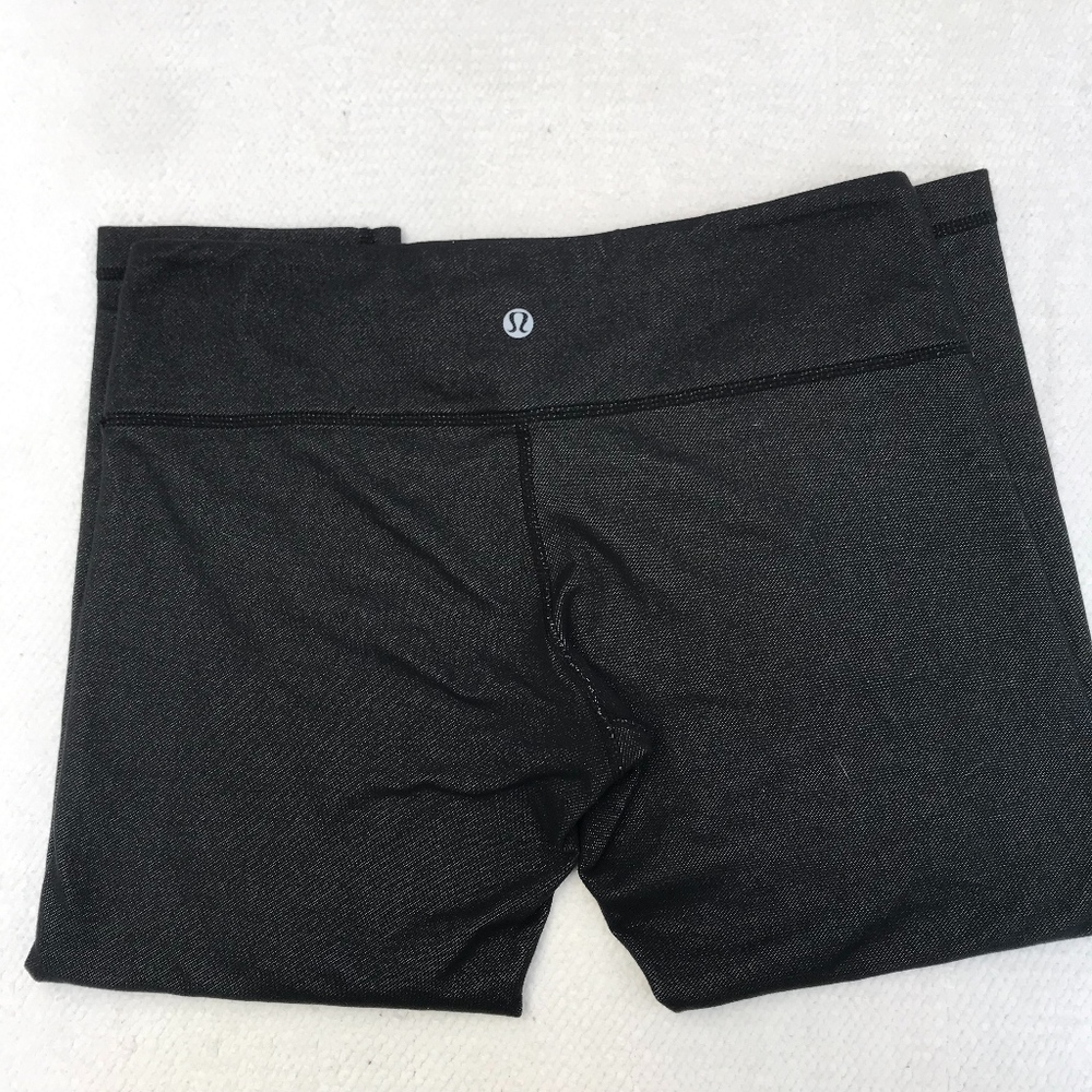 LULULEMON 6 crop leggings